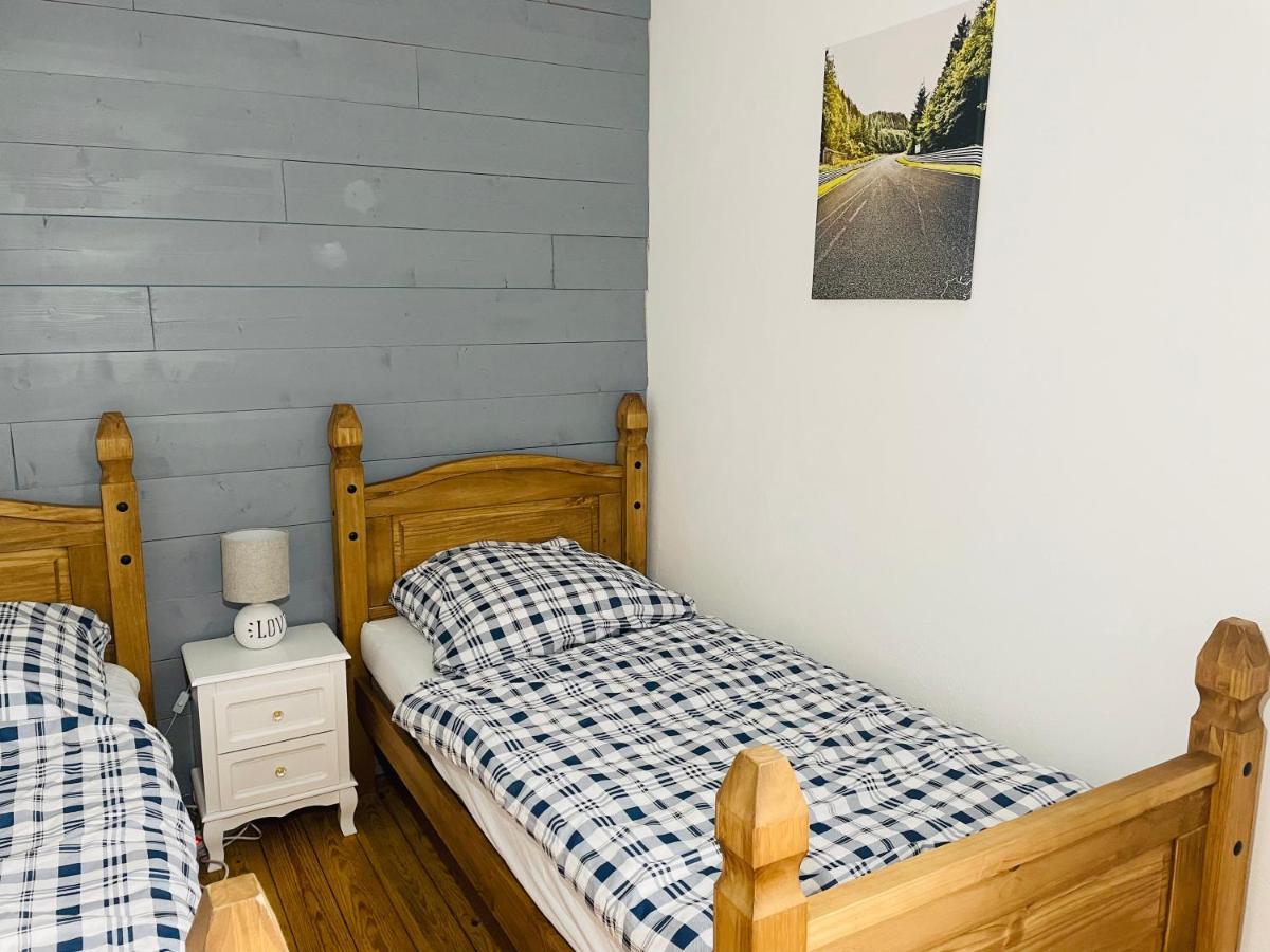Ferienhaus Backesgarten Fuer 22 Personen Neichen Esterno foto