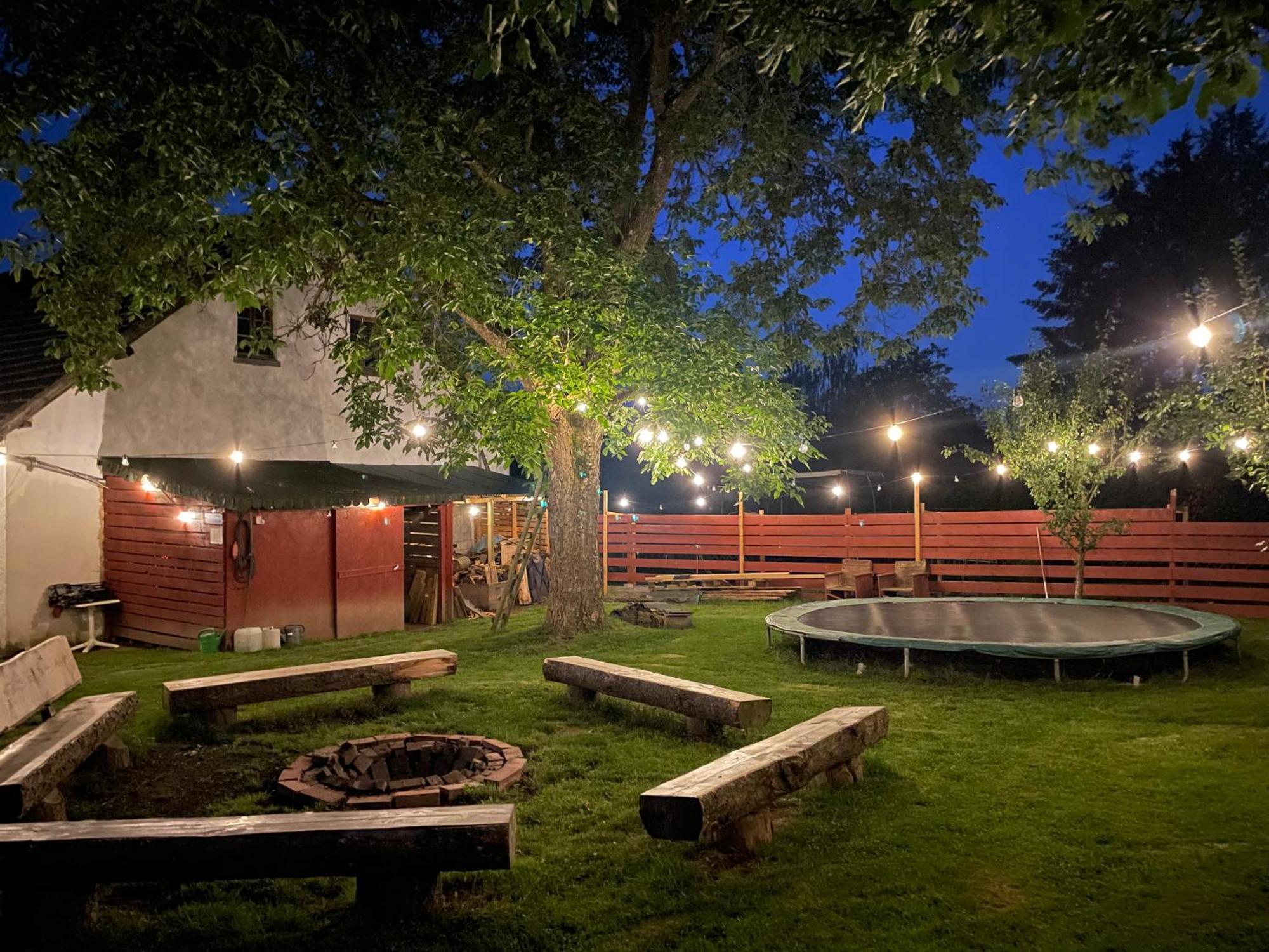 Ferienhaus Backesgarten Fuer 22 Personen Neichen Esterno foto