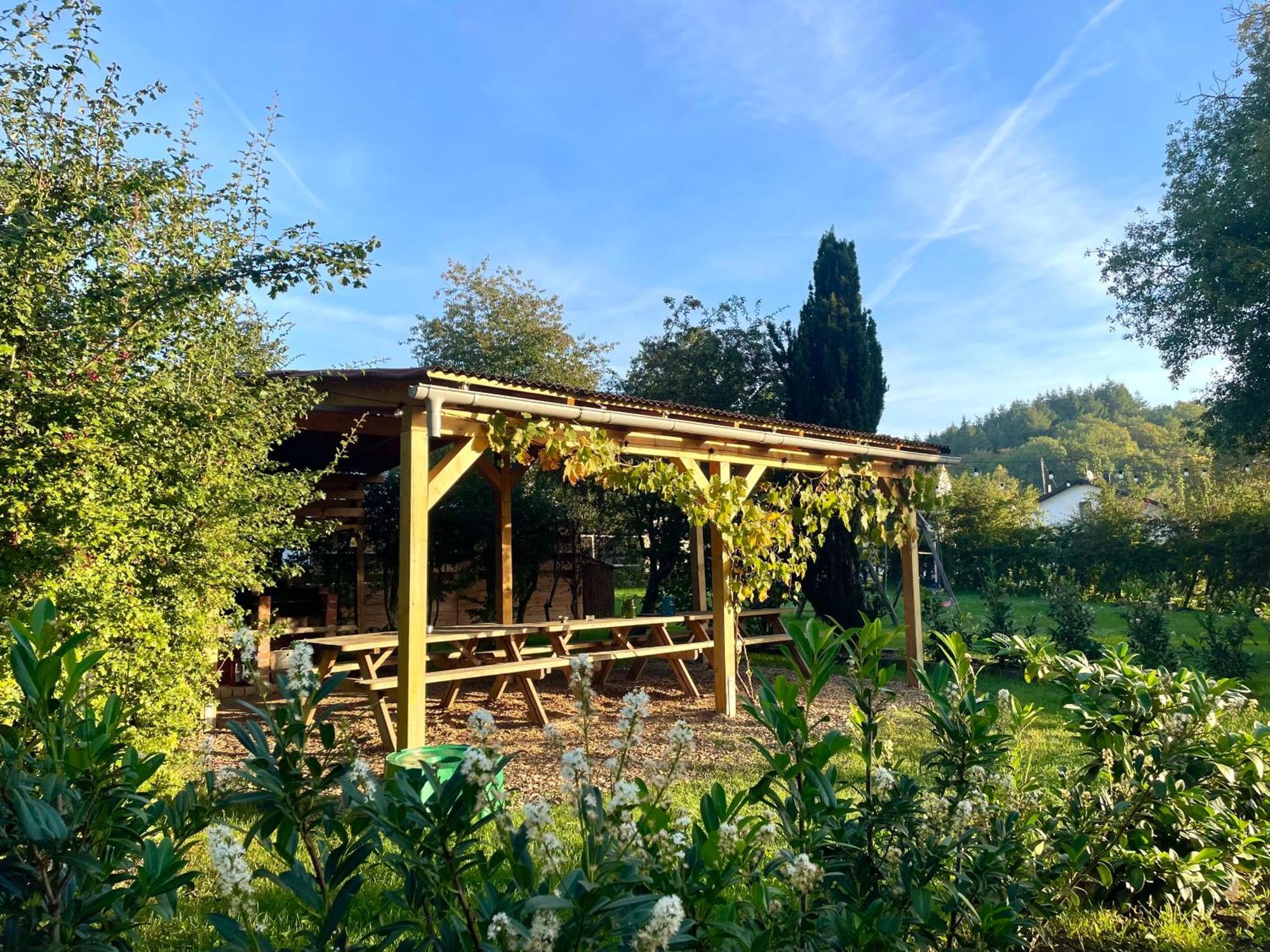 Ferienhaus Backesgarten Fuer 22 Personen Neichen Esterno foto